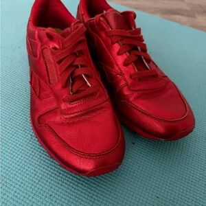 Metallic red Reebok classic leather - size 8.5 womens